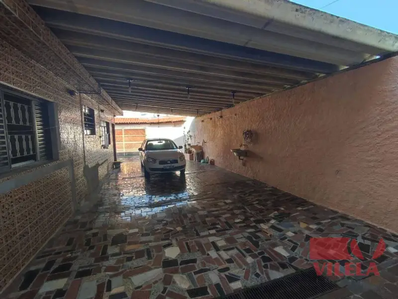 Casa com 6 quartos em Parque São Lucas - foto 3