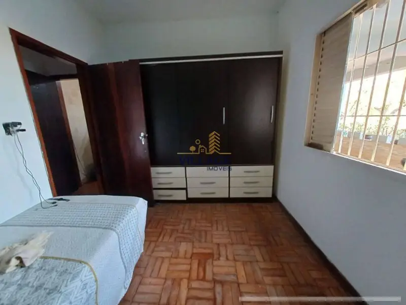 Casa com 4 quartos em Parque São Domingos - foto 5